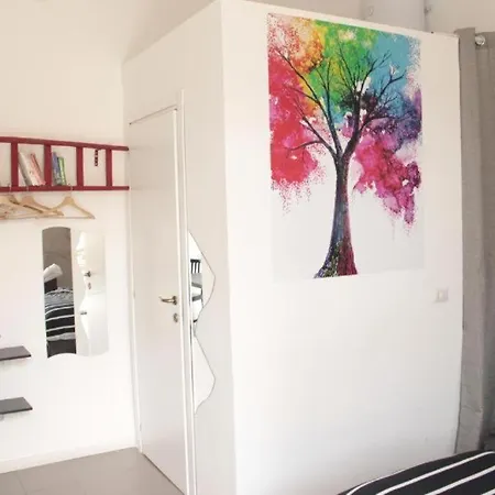 Downtown Art In Town Oda ve Kahvaltı