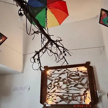 Downtown Art In Town Oda ve Kahvaltı Katanya